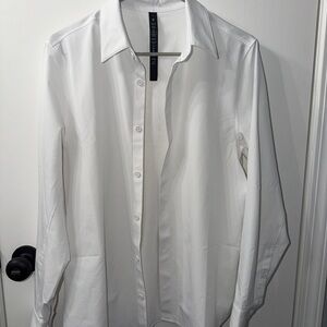 Lululemon New Venture Classic White Dress Shirt Small